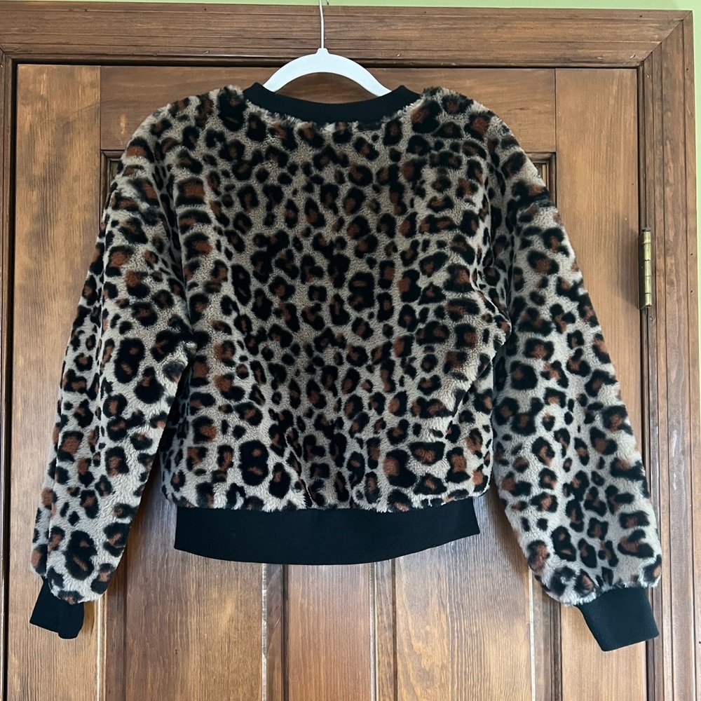 Wild Fable size XS animal print pull-over fuzzy - Picture 2 of 6